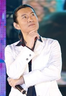 黄安自称要当心灵演说家 演唱会意欲挑战名嘴