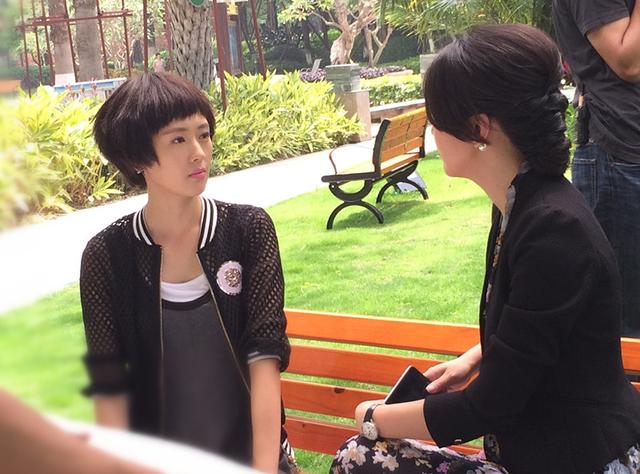 《我的麻辣女友》杀青 童瑶丁咛情敌秒变闺蜜