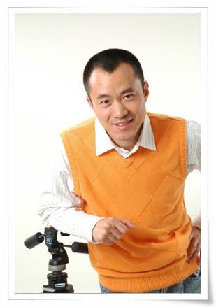 邱启明自曝已成立工作室 现在是独立媒体人