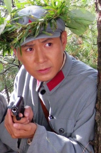 郭广平加盟《带弹孔的勋章》 变身特工潜伏敌