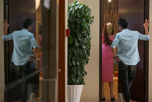 《有种你爱我》上映 谈莎莎化身年轻母亲白雪