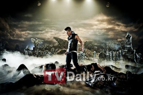 <em>BIG BANG</em>太阳新歌MV截图公开 挑战新风格受