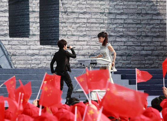 [音乐频道]玖月奇迹随央视湘西演出《中国美》雅俗共赏
