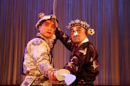 资深票友执导《丑角爸爸》 导演：人要有所坚持