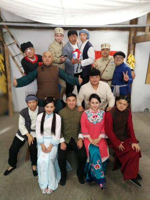 《欢喜嗨店》杀青 爱国志士同土豪劣绅斗智斗勇
