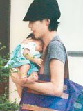 蔡少芬產後母女首曝光