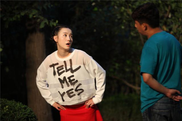 《<em>嘿,老头</em>!》<em>黄磊</em>苦追宋佳 成史上最弱CP_娱乐