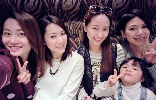 “七朵花”成员暌违十年再合体独缺陈乔恩