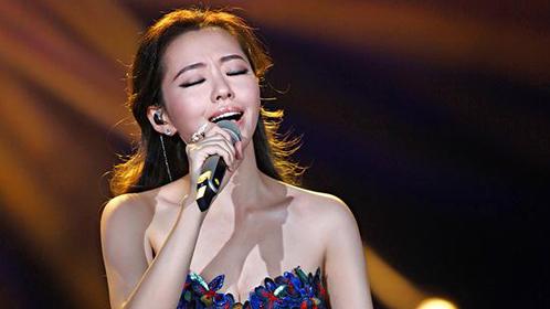 中韩《歌手》PK  韩版因赛制残酷导致选手退赛