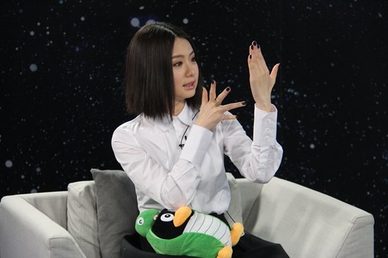 戚薇做客历数后宫 与杨幂唐嫣姐妹情深