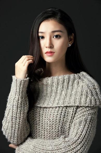 王佳宇一人分饰两角 化身《恐怖催眠师》 