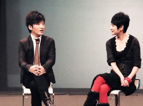 李炳辰现身《北京客》倡导健康生活过新年(图)