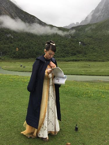 《<em>潜行者</em>》将登荧屏 江铠同高原拍戏忘我投入
