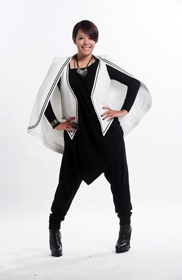 <em>张惠妹</em>妹妹<em>张惠春</em>参赛好声音 儿女到场为其加