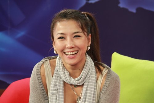 王蓉做客与微博网友亲密互动