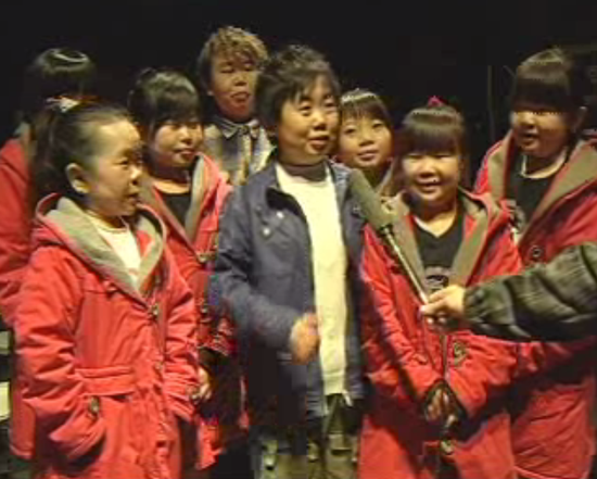 梅西族上青海卫视 袖珍人事业爱情两不误