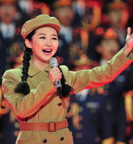王芳成春晚民歌独苗 感恩心面对不同声音