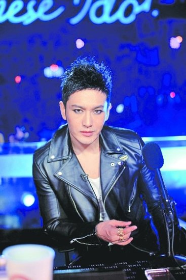 《梦之声》黄晓明烟熏妆雷死人 James唱烂晋