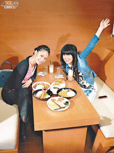 阿娇重回母校感动落泪 坦白择偶条件不爱有钱人【图】