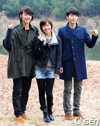 《秘密花园》公开拍摄现场 玄彬河智苑亮相(图