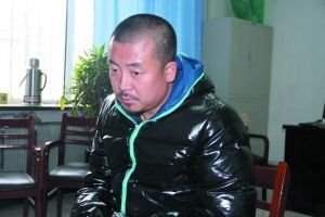 《潜伏》落网配角称不后悔当演员 至今仍想成名