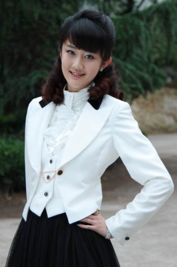 《如意》横店开拍 张晨光<em>文</em>梦洋演绎<em>父女</em>情深