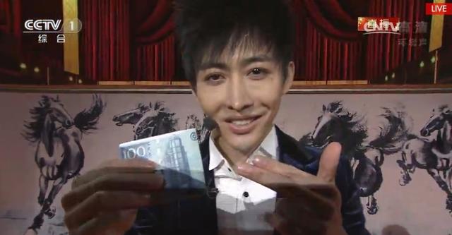 春晚魔术师YIF:失误后比第一次失恋还心痛