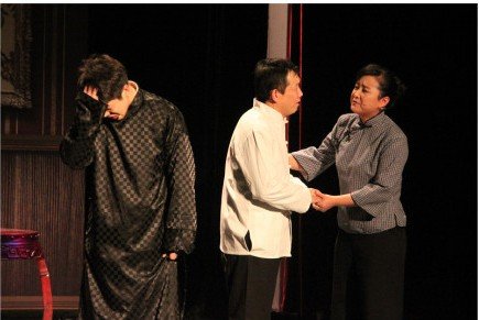 《爱还爱还有》演出惹争议 贾玲节后全国巡演