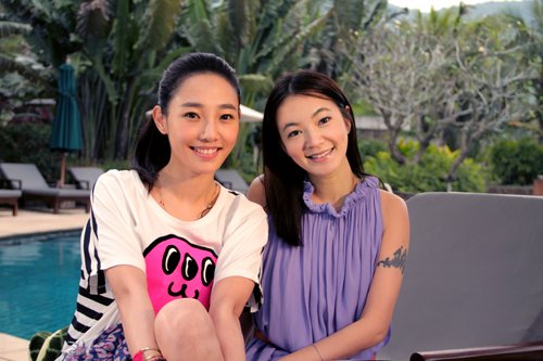 <em>白百何</em>享受<em>幸福</em>时光 阿雅携《<em>幸福女人</em>》造访