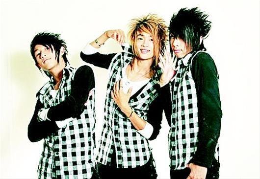 留学生称HKT以搞怪走红 越南娱乐圈也有高富帅