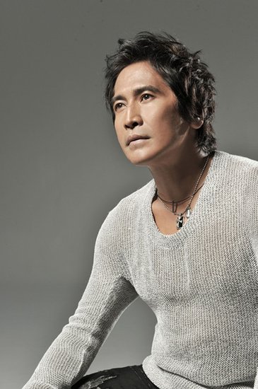 齐秦关注慈善 “而立之行拥抱朋友”演唱会启动