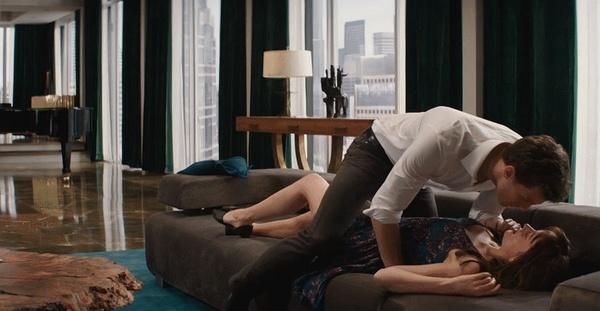 《五十度灰》首周8100万美元 创情人节单日纪录_娱乐_腾讯网