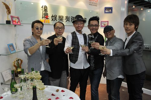 李偲菘李伟菘“伟思娱乐”落户北京 众星齐贺