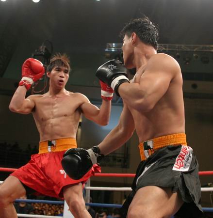 青海卫视中华英雄将上演 中国拳手遇到瓶颈