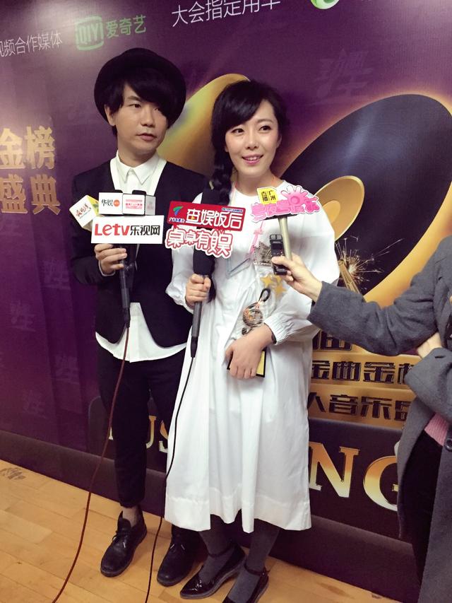 牛奶咖啡献唱劲歌王榜 荣获最佳飞跃组合大奖