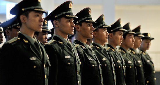 《第五空间》央八热播 85后<em>军人</em>受追捧(图)_娱