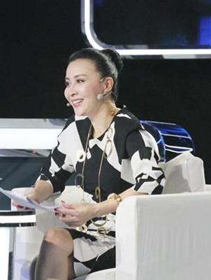 刘嘉玲首次发表个人演讲 乐嘉:想和她传绯闻