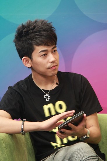  苏醒 聊 新专辑 自信音乐品质 澄清与李菲儿绯闻