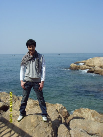 何建泽拍《等你回家》 “三高男”塑成师奶杀手