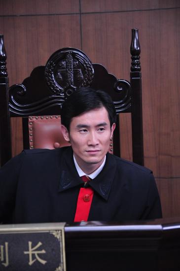 《婚里婚外那些事》热播 奇道首次出演大法官