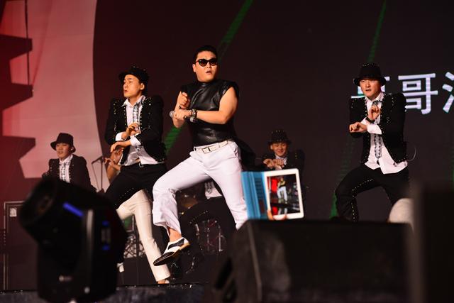 音乐唤发新声 2015QQ音乐年度盛典领航数字时代