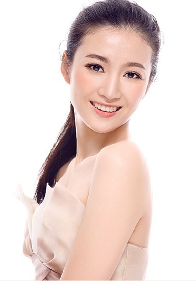 朱婷最新写真展微笑清新造型显邻家女风范(图