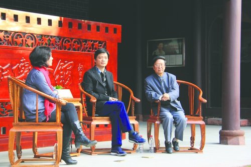 电影传奇馆开馆 崔永元与作家魏明伦聊老片