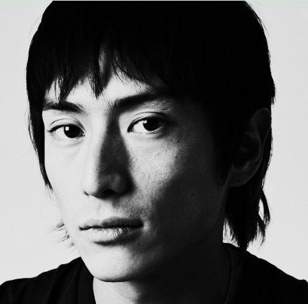伊势谷友介将逆转电影《人生游戏出演》第二部初中出国留学孩子送图片