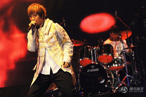  五月天 香港6场 演唱会 场场超时 合共被罚40万元