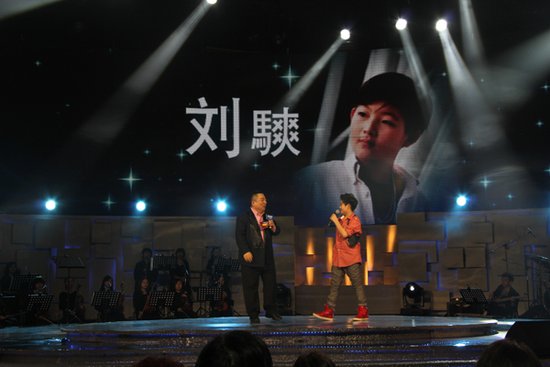 水哥《天才童声》获最佳 马羚三度上台现场热舞