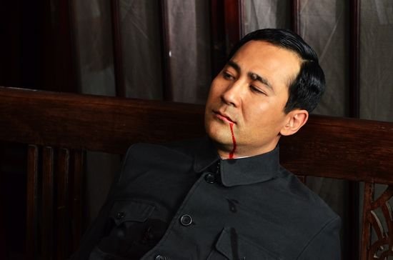 张昊《肉中刺》挑战动作戏 真枪实弹求逼真