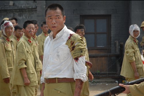 明星资讯 图解娱乐 > 正文    2006年,在电视剧《新虎口脱险》中饰演