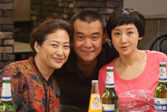 《瞧这两家子》二轮开播 崔嵩被喻专业和稀泥