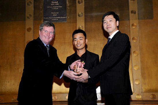 王宝强纽约再获奖 贾樟柯望《树先生》持续发